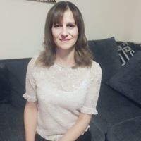 Julie Thacker Photo 32