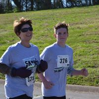 Stephanie Travis Photo 20