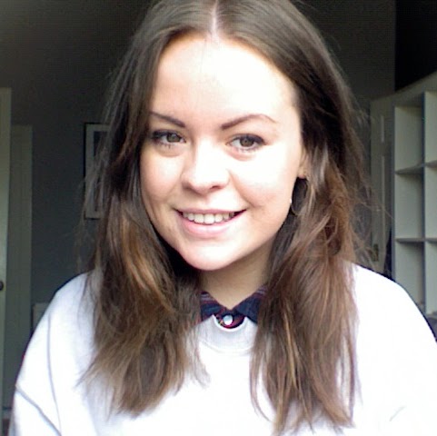 Celia Anderson Photo 36