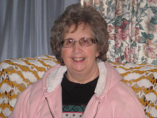 Beverly Kelly Photo 22