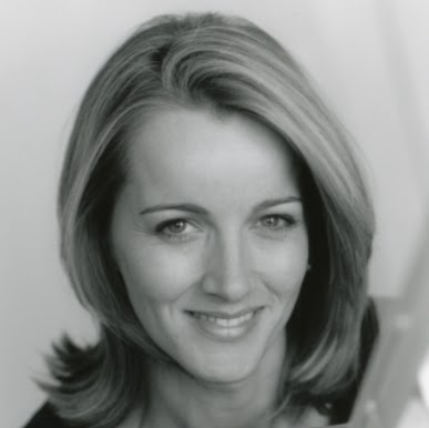Julie Walker Photo 10