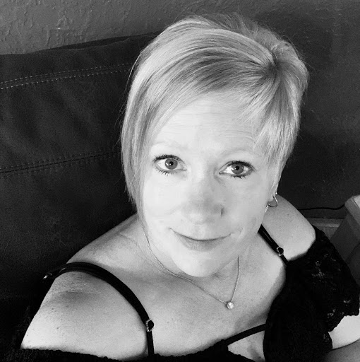 Debbie Owens Photo 9