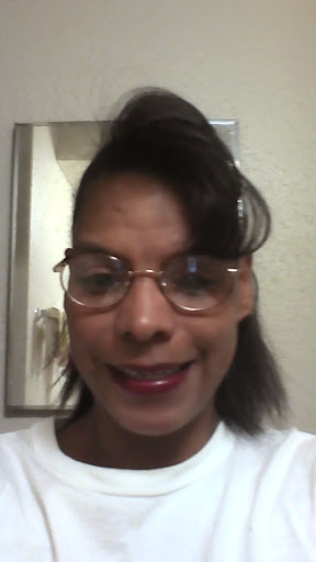 Elizabeth Wolfe Photo 4