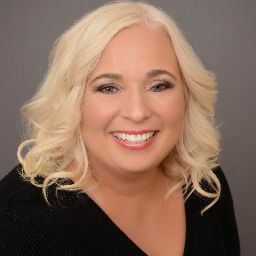 Ruth Rhodes Photo 30