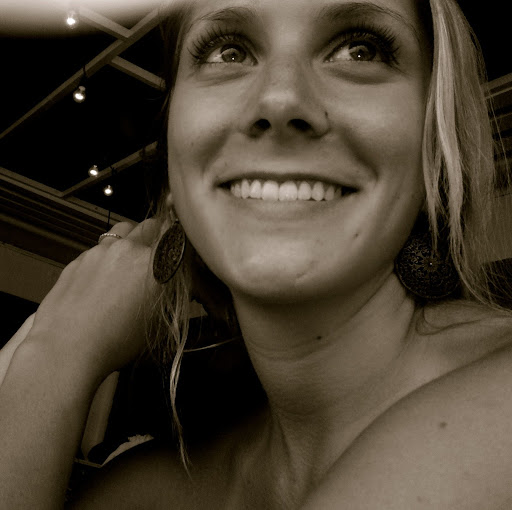 Kristin Hopper Photo 9
