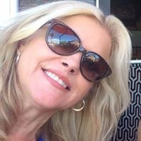 Laurie Blum Photo 19