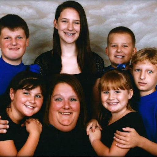 Shelley Walker Photo 32