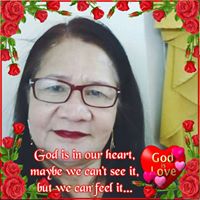 Julie Santiago Photo 18