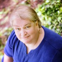 Mary Hutchings Photo 13