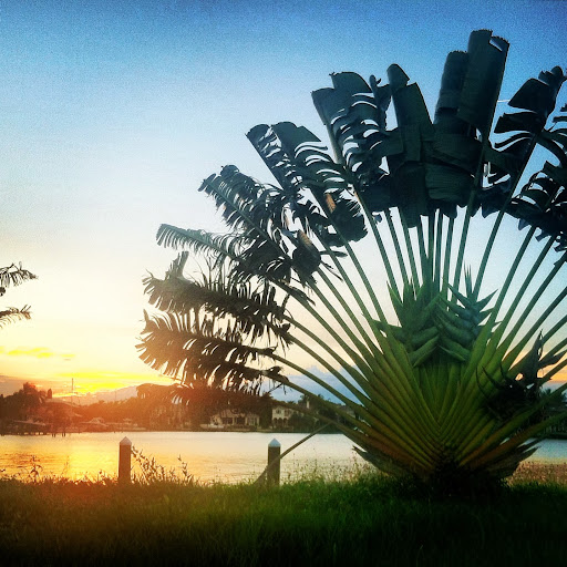 Julie Christiansen Photo 38