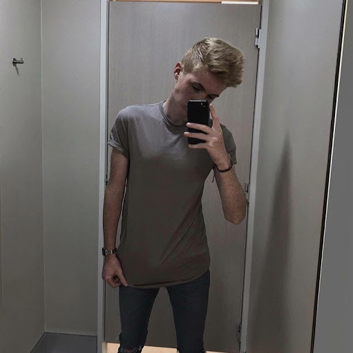 Robbie Sullivan Photo 8