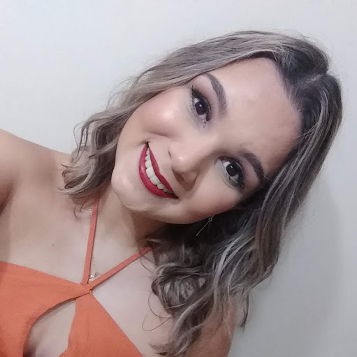 Daniella Almeida Photo 17