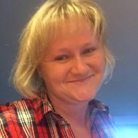 Julia Hagen Photo 20