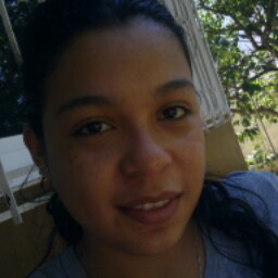 Lupe Fuentes Photo 39