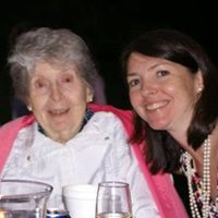 Elizabeth Dillon Photo 43