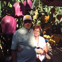 Julie Holmes Photo 45