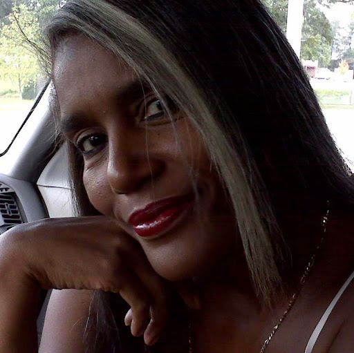 Angela Phipps Photo 31