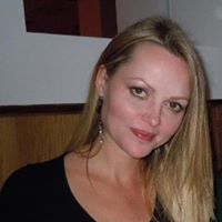 Angela Bender Photo 24