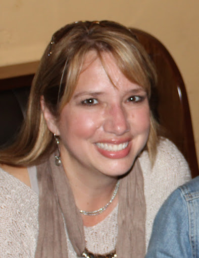 Julie Kern Photo 39