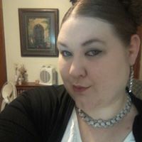 Elizabeth Tews Photo 10