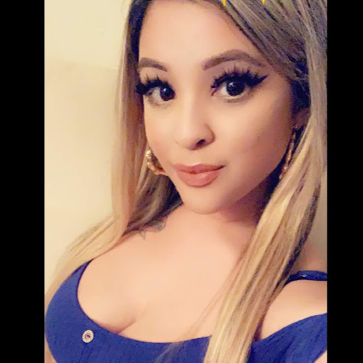Karina Martinez Photo 17