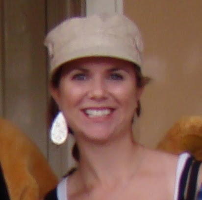 Holly Roach Photo 12