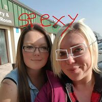 Elizabeth Griffiths Photo 21