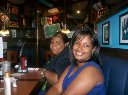 Robin Andrews Photo 27