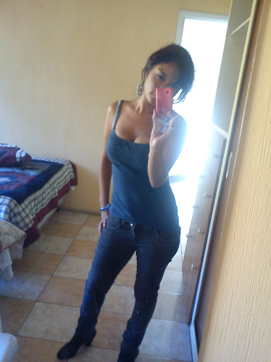 Michelle Calderon Photo 10