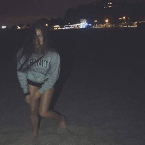 Laura Francisco Photo 33