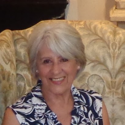 Elizabeth Bowles Photo 20