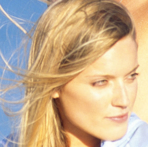 Laura Chapman Photo 38