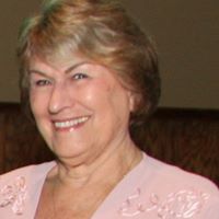 Maxine Oliver Photo 10