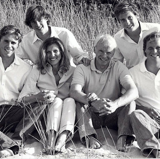 Carol Browne Photo 36
