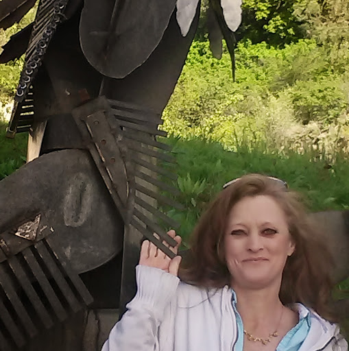 Angela Peck Photo 16