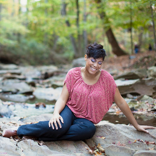 Lizzie Lang Photo 14