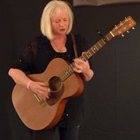 Julie Dougherty Photo 39