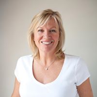 Martha Kerr Photo 26