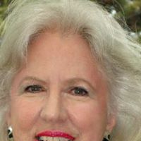Elizabeth Emery Photo 21