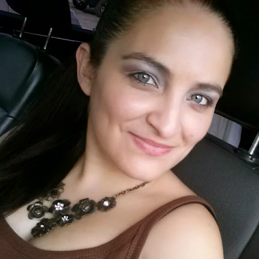 Elizabeth Valdez Photo 10