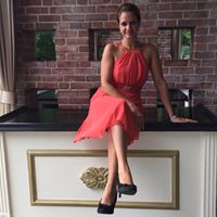 Anna Ellis Photo 26