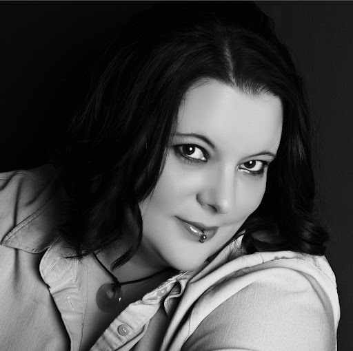 Debbie Taylor Photo 43