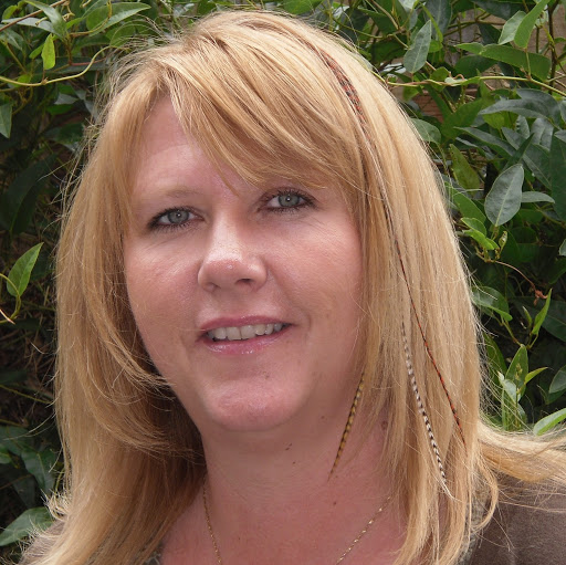 Robin Hahn Photo 26