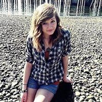 Renee Daniels Photo 16