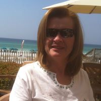 Julia Holmes Photo 13