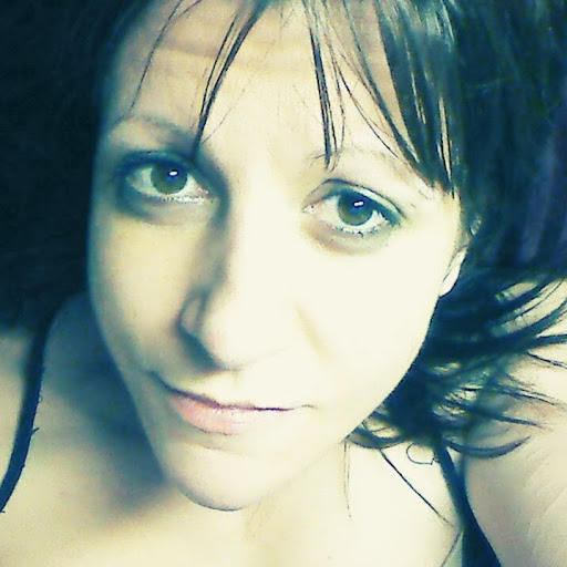 Lynn Matthews Photo 36