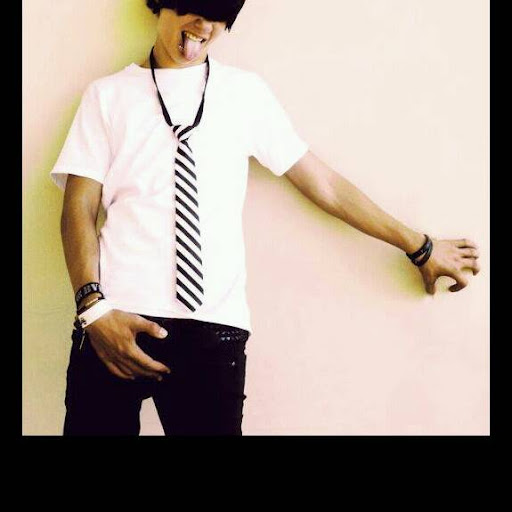 Robert Helwig Photo 31