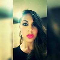 Angela Urbina Photo 24