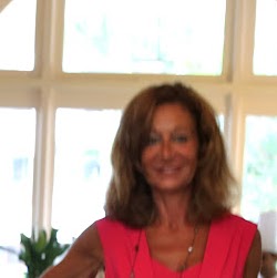 Jacqueline Hopkins Photo 17