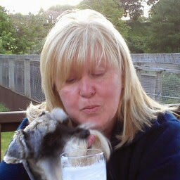 Pauline Evans Photo 24